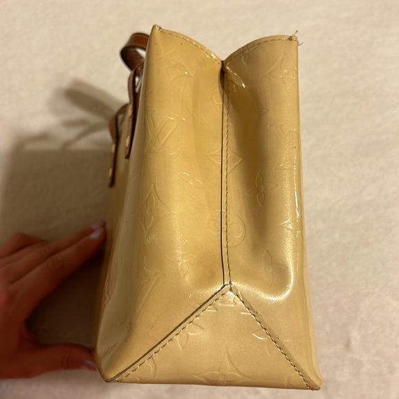 Authentic Louis Vuitton Monogram Beige Vernis Leather Reade PM Mini Tote Bag - Picture 10 of 12